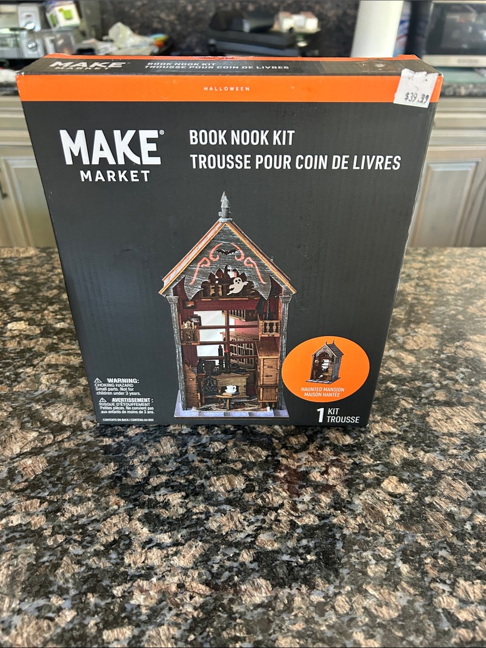 MAKE MARKET BOOK NOOK KIT HAUNTED MANSION NWT